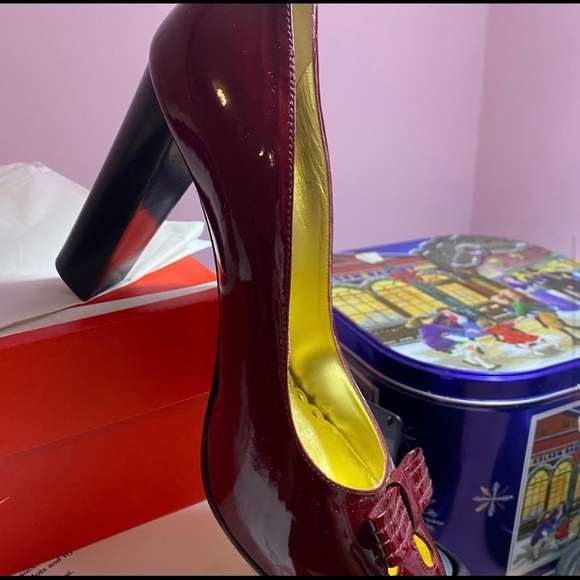 Juicy Couture Red Patent Leather Pump Heels - Picture 6 of 10